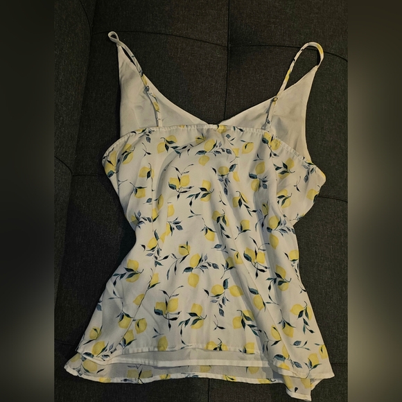 Lemons and Sprigs Flowy Garden Camisole - Picture 2 of 4